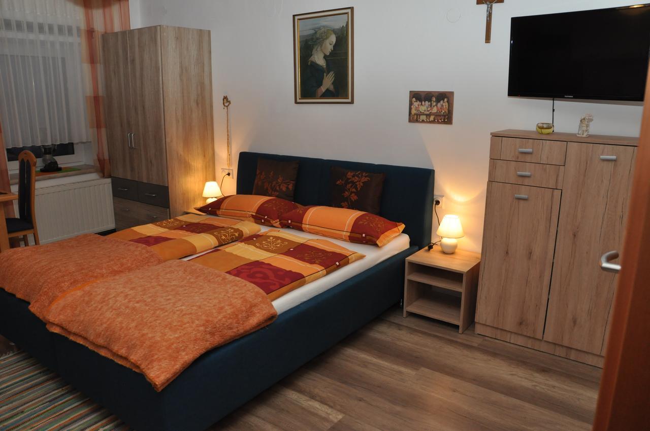 Haaghof Ertl Appartement Buitenkant foto